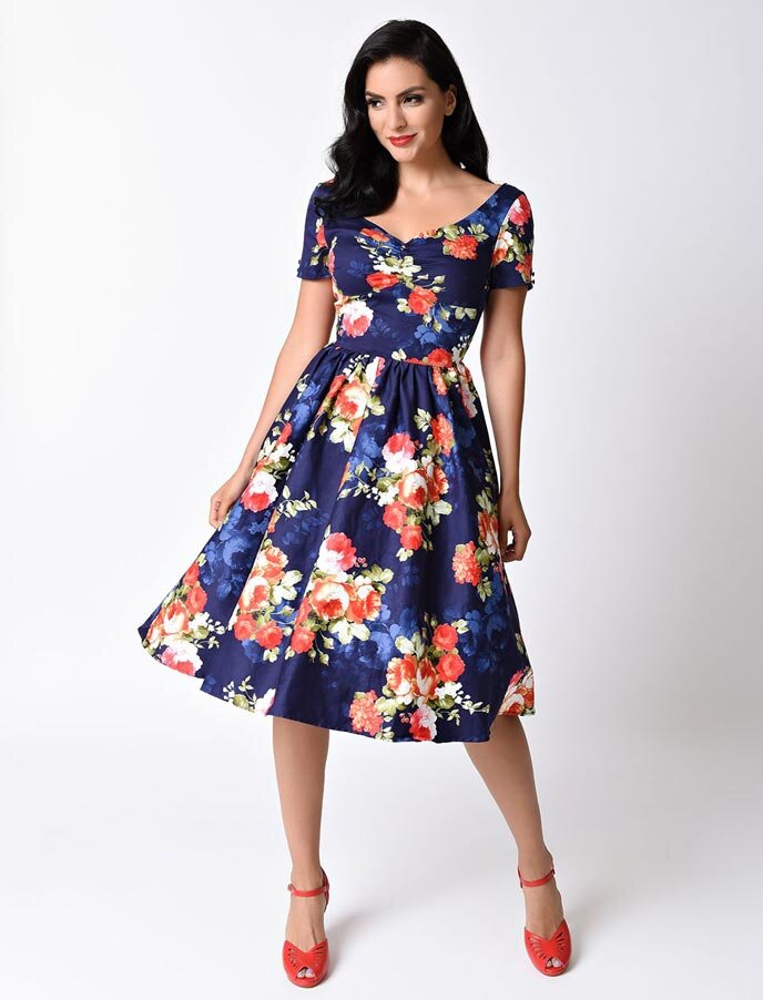 Dress Floral günstig Kaufen-Floral Navy Blue Dress. Floral Navy Blue Dress . 